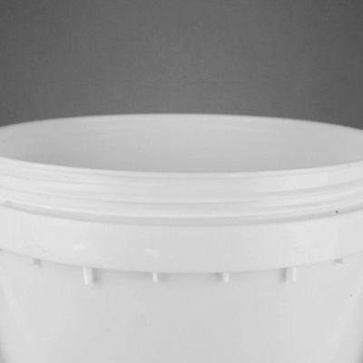 कस्टम लोगो 20L गोल प्लास्टिक बाल्टी ढक्कन संक्षारण प्रतिरोधी के साथ